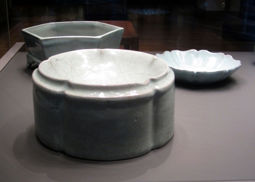 guan-bowl-with-five-lobes