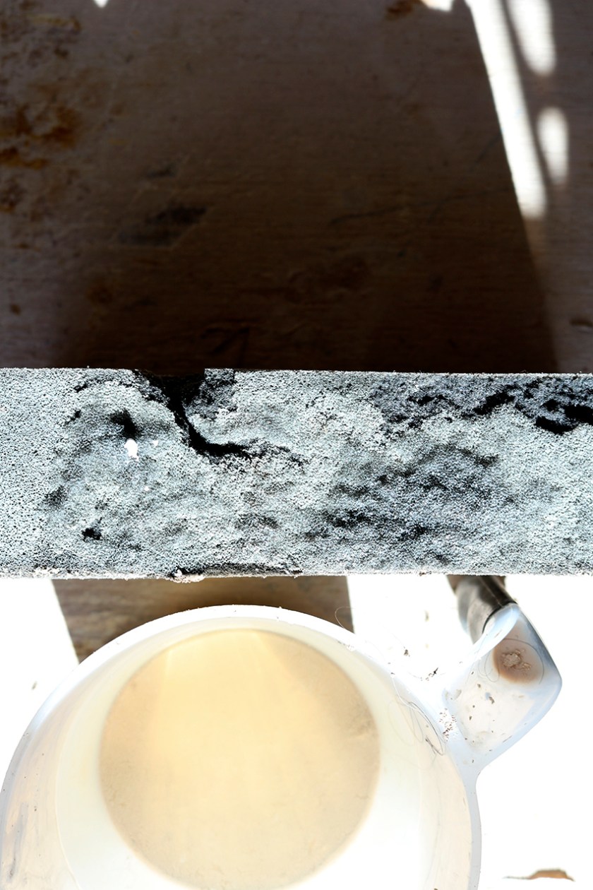 Jug_Sponge_Desk_LIght